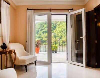 Renting a Vacation Home vs. Staying in a Hotel