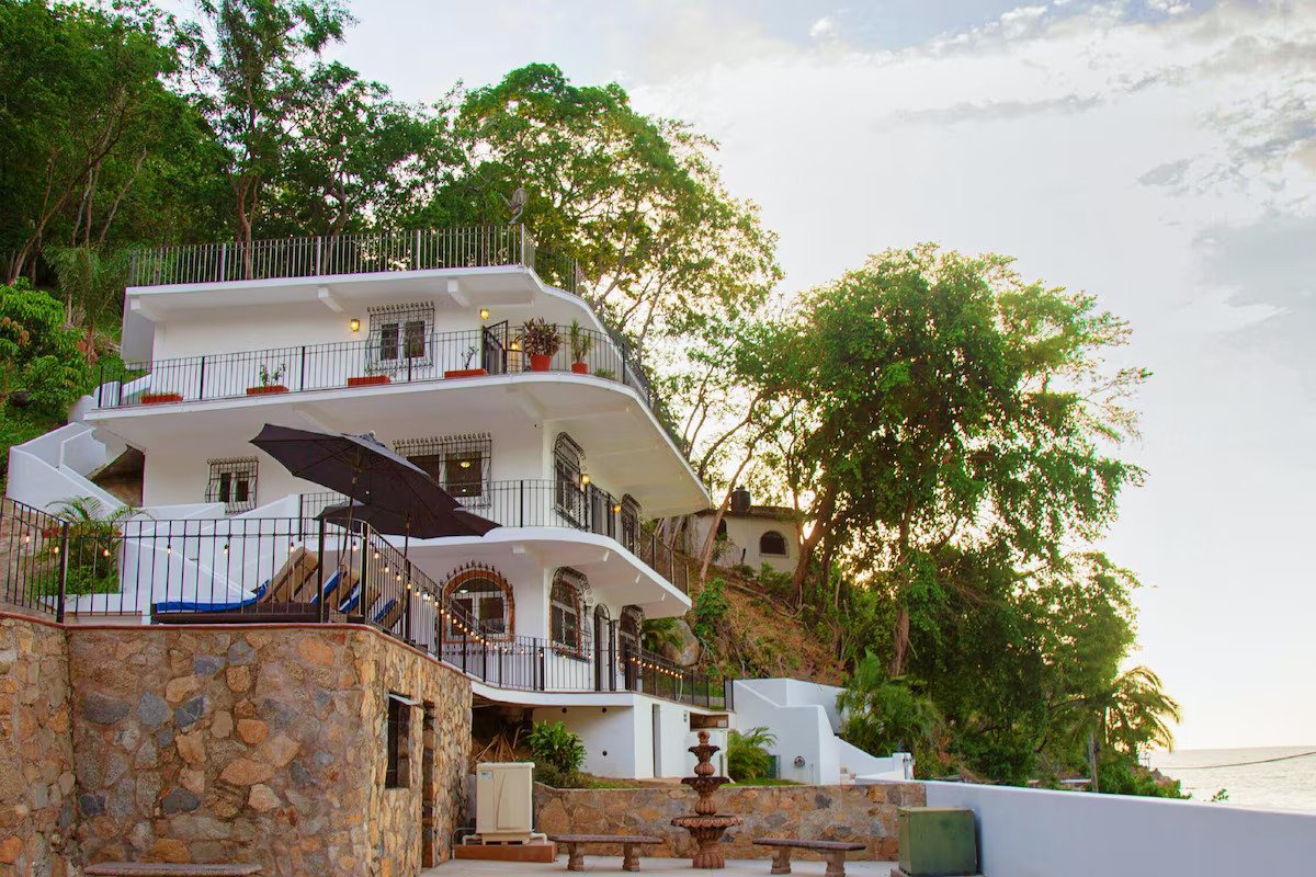 Home in Boca de Tomatlán